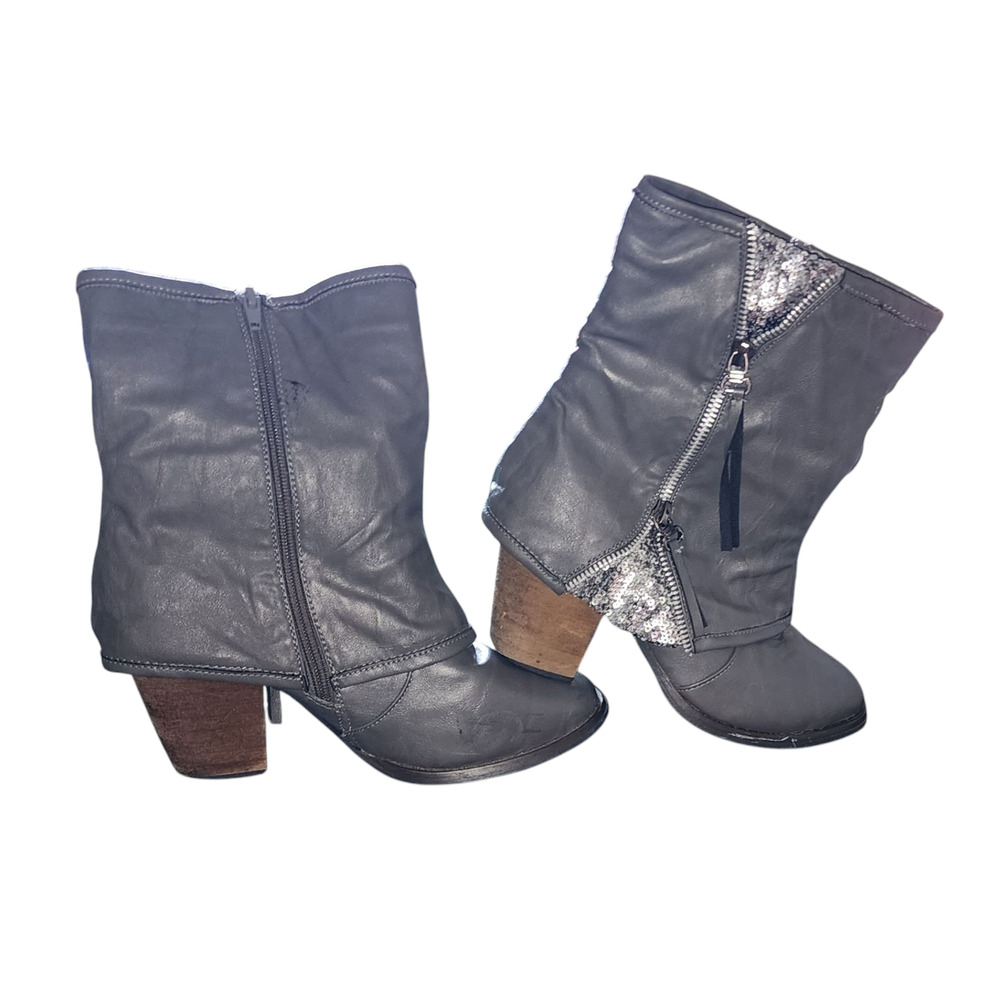 Vanity stlye Lisa gray faux leather sequence ankle boots size 6.5